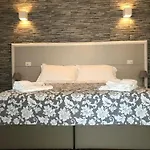 Πανσιόν Elios Κατάνια